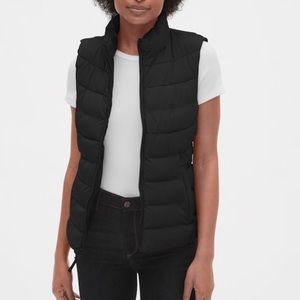 Gap coldcontrol lightweight puffer black vest